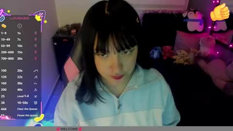 Snapshot of millandiux chatting on 09-21-25, 01:29 millandiux online show from 09-21-25, 01:29