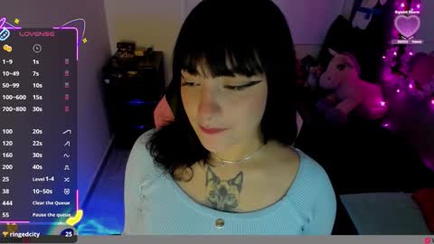 Snapshot of millandiux chatting on 11-22-25, 01:59 millandiux online show from 11-22-25, 01:59