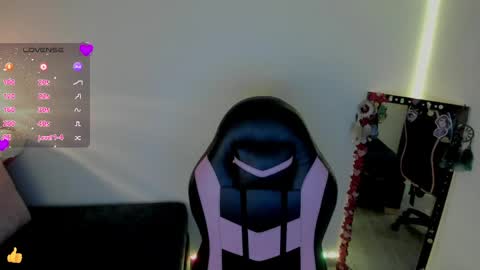 Snapshot of millandiux chatting on 05-23-26, 03:01 millandiux online show from 05-23-26, 03:01