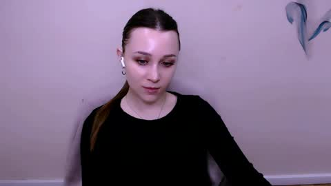 Snapshot of millasamsd chatting on 04-17-26, 08:39 Milla online show from 04-17-26, 08:39