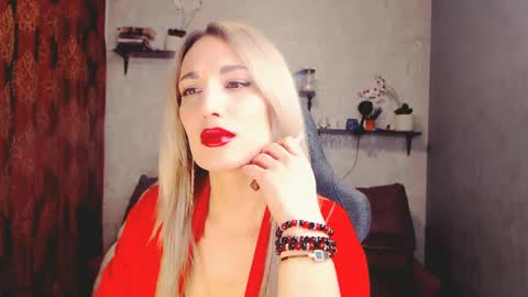 MillaXQueen online show from 02-21-25, 11:44