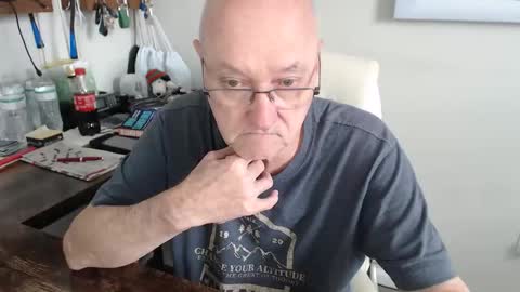 Snapshot of millenium0129 chatting on 09-26-25, 04:33 millenium0129 online show from 09-26-25, 04:33