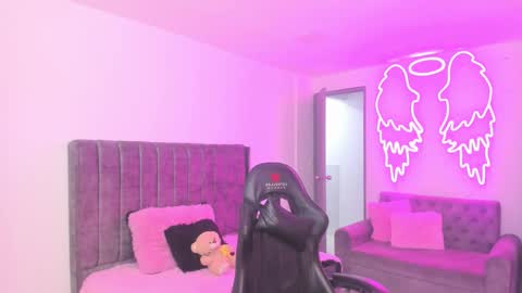 Snapshot of miller_silvana chatting on 02-11-26, 12:21 miller_silvana online show from 02-11-26, 12:21