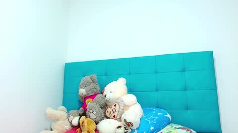 Snapshot of miller_sweet chatting on 01-22-25, 02:15 Aleja online show from 01-22-25, 02:15