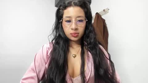 Snapshot of miller_sweet chatting on 11-26-25, 04:19 Aleja online show from 11-26-25, 04:19