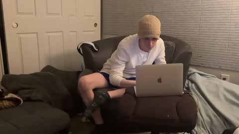 Snapshot of millerjdm chatting on 12-26-24, 11:35 SlimnHungOH online show from 12-26-24, 11:35