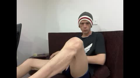 Snapshot of millerjdm chatting on 09-18-25, 06:32 SlimnHungOH online show from 09-18-25, 06:32