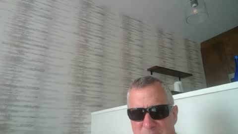 Snapshot of millertoy chatting on 06-18-26, 04:55 Mac online show from 06-18-26, 04:55