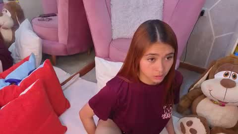 Snapshot of milleyjones_ chatting on 11-26-25, 07:59 milleyjones_ online show from 11-26-25, 07:59