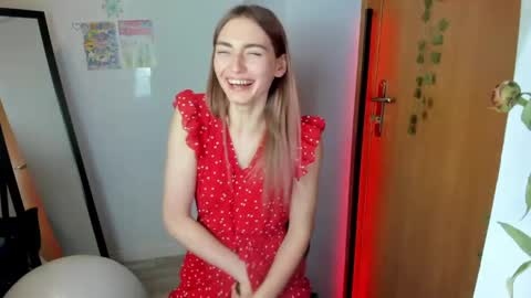 Snapshot of millie_lacroix chatting on 06-02-26, 06:54 millie_lacroix online show from 06-02-26, 06:54