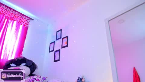 Snapshot of millie_lamar chatting on 11-24-25, 03:34 online show from 11-24-25, 03:34