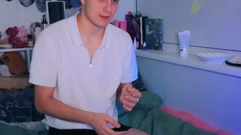 Millie online show from 11-14-25, 02:27