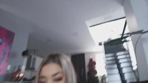 Snapshot of milliejhonson chatting on 12-21-24, 02:26 Mila online show from 12-21-24, 02:26