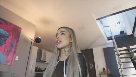 Snapshot of milliejhonson chatting on 03-01-25, 09:37 Mila online show from 03-01-25, 09:37