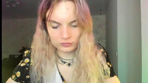 Snapshot of millikira006 chatting on 05-16-26, 07:34 mili-kira online show from 05-16-26, 07:34