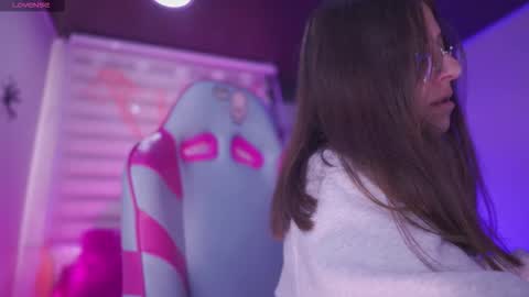 Snapshot of milly_kenner chatting on 10-29-25, 05:04 MILLY online show from 10-29-25, 05:04