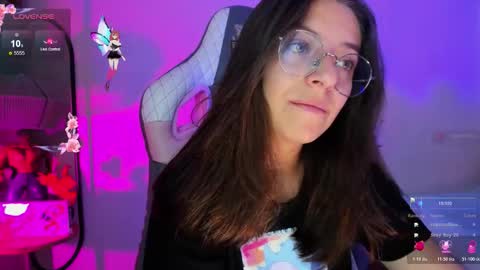 Snapshot of milly_kenner chatting on 11-20-25, 06:29 MILLY online show from 11-20-25, 06:29