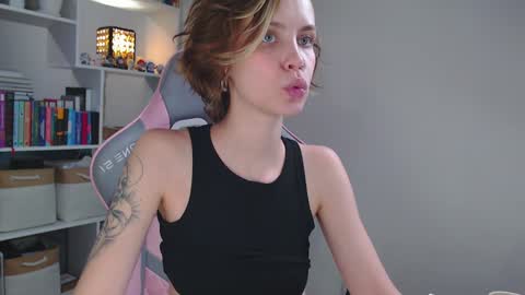 Snapshot of milly_ross23 chatting on 12-09-24, 10:32 Milly online show from 12-09-24, 10:32