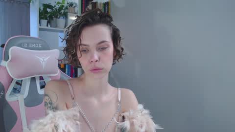 Snapshot of milly_ross23 chatting on 01-10-25, 07:25 Milly online show from 01-10-25, 07:25