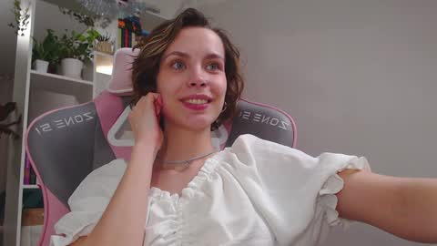 Snapshot of milly_ross23 chatting on 01-18-25, 12:47 Milly online show from 01-18-25, 12:47