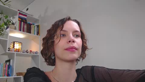 Snapshot of milly_ross23 chatting on 01-28-25, 11:28 Milly online show from 01-28-25, 11:28