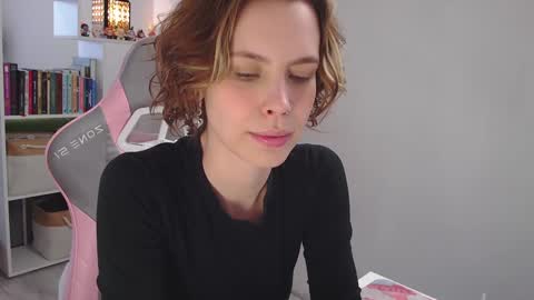 Snapshot of milly_ross23 chatting on 02-01-25, 07:05 Milly online show from 02-01-25, 07:05