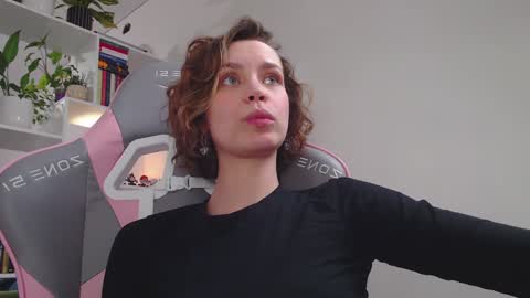 Snapshot of milly_ross23 chatting on 02-01-25, 10:15 Milly online show from 02-01-25, 10:15