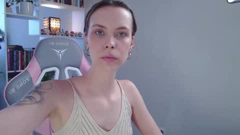 Snapshot of milly_ross23 chatting on 02-17-25, 07:15 Milly online show from 02-17-25, 07:15