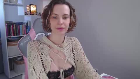 Snapshot of milly_ross23 chatting on 02-22-25, 07:34 Milly online show from 02-22-25, 07:34