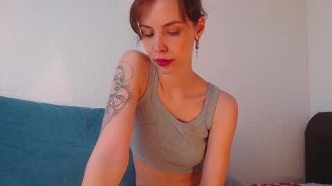 Snapshot of milly_ross23 chatting on 09-16-25, 09:21 Milly online show from 09-16-25, 09:21