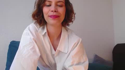 Snapshot of milly_ross23 chatting on 09-22-25, 06:59 Milly online show from 09-22-25, 06:59