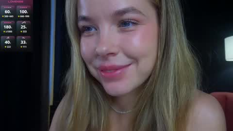 Snapshot of milly_shy chatting on 10-09-25, 07:17 Milly online show from 10-09-25, 07:17