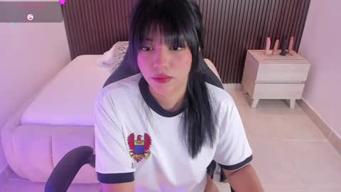 millyevans1 online show from 04-21-26, 02:51