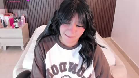 millyevans1 online show from 07-28-26, 03:24
