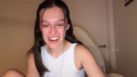 Milly online show from 10-23-25, 10:03