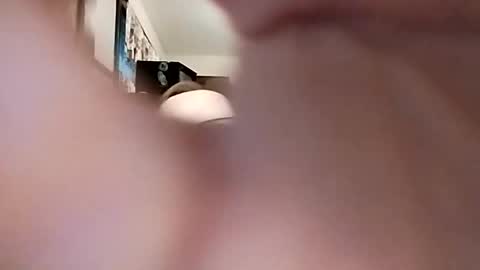 miloanj online show from 11-28-25, 10:23