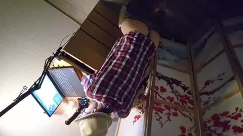 Milo online show from 09-10-25, 06:08