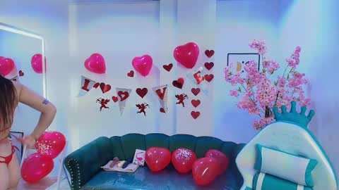 Snapshot of milu_ballmer chatting on 02-14-25, 11:42 Milu ballmer  online show from 02-14-25, 11:42