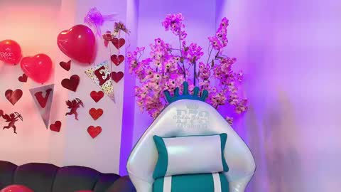 Snapshot of milu_ballmer chatting on 02-15-25, 11:28 Milu ballmer  online show from 02-15-25, 11:28