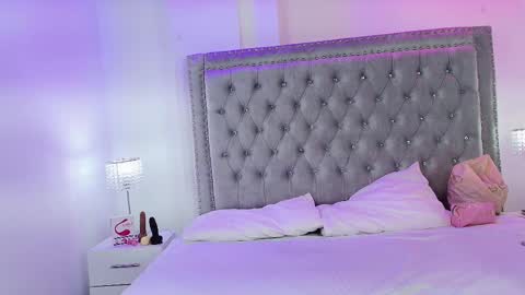 Snapshot of milu_ballmer chatting on 02-20-25, 11:31 Milu ballmer  online show from 02-20-25, 11:31