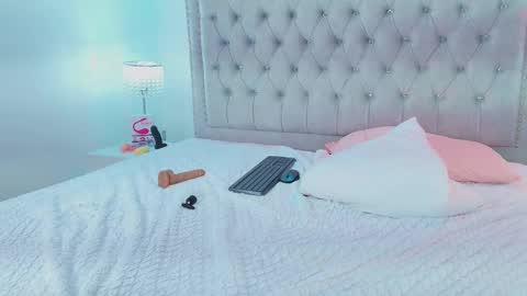 Snapshot of milu_ballmer chatting on 02-27-25, 05:58 Milu ballmer  online show from 02-27-25, 05:58