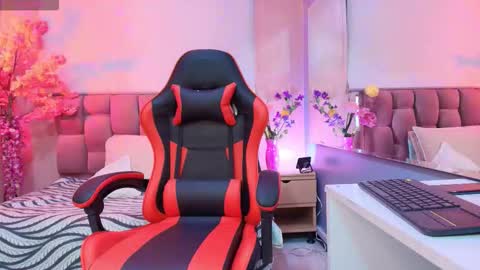  Milu Belucci  online show from 02-04-26, 01:17