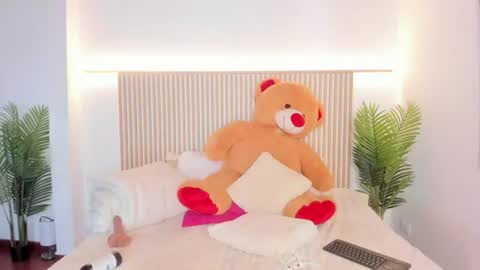 miluu online show from 07-03-26, 08:48