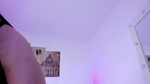 Snapshot of milu_cooper chatting on 10-04-25, 04:21 milu modelo independiente .onlyfans kmila model online show from 10-04-25, 04:21