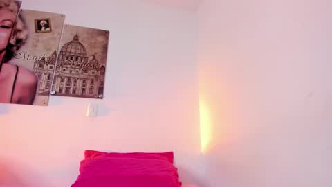 Snapshot of milu_cooper chatting on 11-05-25, 07:30 milu modelo independiente .onlyfans kmila model online show from 11-05-25, 07:30