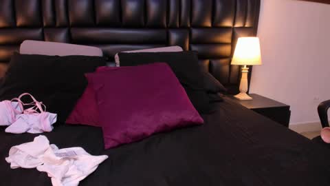 Snapshot of milu_w4llace chatting on 02-13-25, 10:00 Milu Wallace  online show from 02-13-25, 10:00