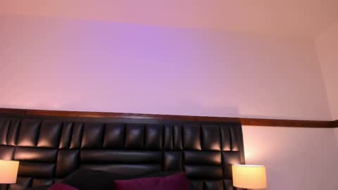 Snapshot of milu_w4llace chatting on 02-27-25, 01:59 Milu Wallace  online show from 02-27-25, 01:59