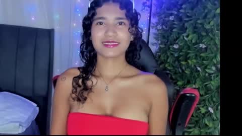 Snapshot of miluuu18 chatting on 12-03-24, 03:00 Miluu online show from 12-03-24, 03:00