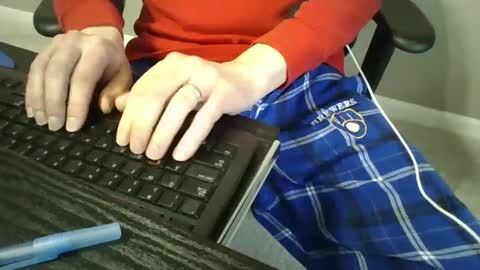 Snapshot of milwaukeebadger24 chatting on 02-28-25, 10:50 milwaukeebadger24 online show from 02-28-25, 10:50