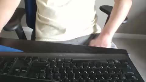 Snapshot of milwaukeebadger24 chatting on 10-19-25, 03:12 milwaukeebadger24 online show from 10-19-25, 03:12